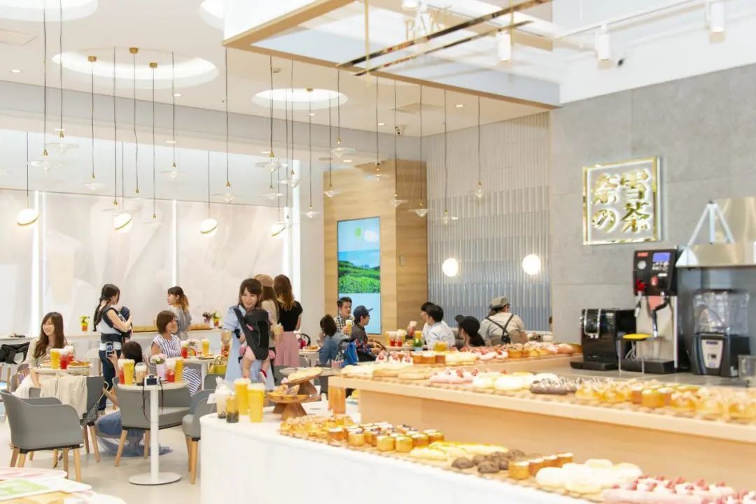 奈雪日本店到底有何不同?