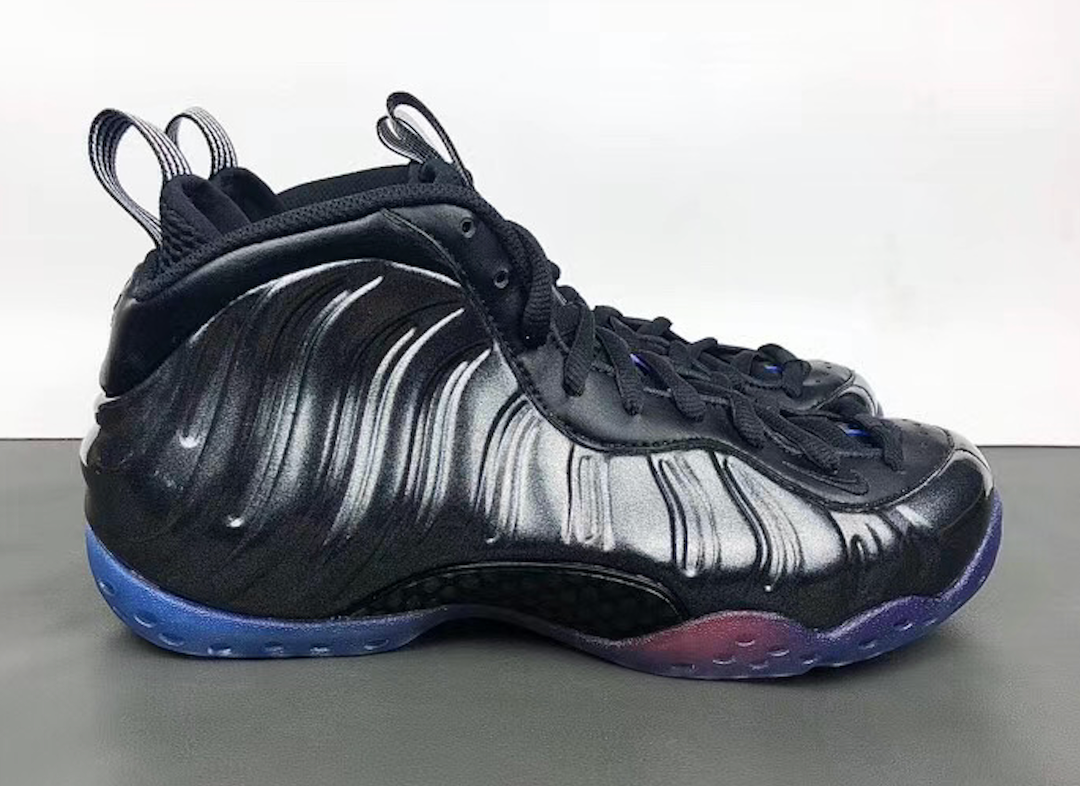 鞋底有点抢眼，Air Foamposite One渐变鞋底款式曝光