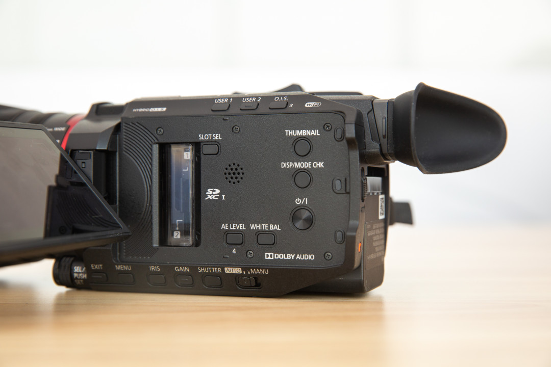 为什么相机能做的事还要买台摄像机？松下HC-X1500开箱上手