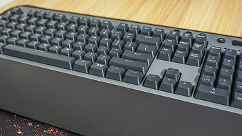 TT的20周年纪念型三模机械键盘——G821飞行家入手体验