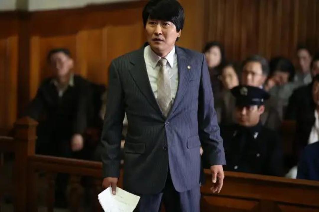一上映就击败了《釜山行2》,这部8.8分新片登顶票房榜首!