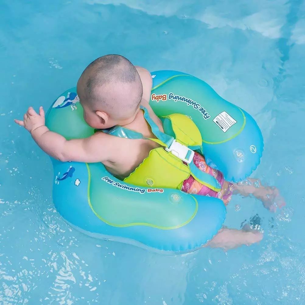 育儿园：0-4岁宝宝“游泳”攻略 娃娃虽小准备可不能少