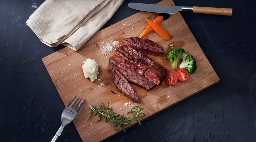新手入门级烹饪教程：牛排的挑选、腌制、处理