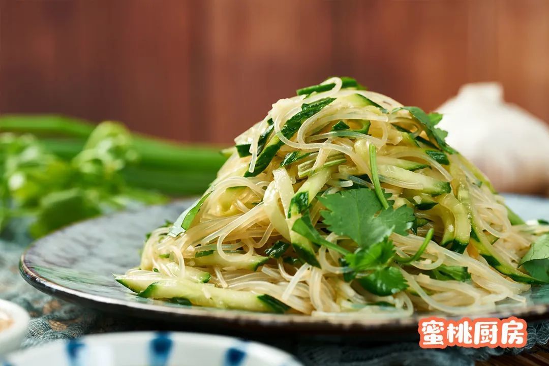 这份凉拌菜管饱！花个1分钟就能轻松学会！