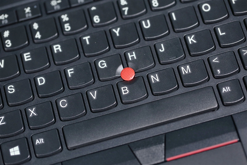 ThinkPad X13锐龙高配版详细评测，小巧轻盈的高性能办公机