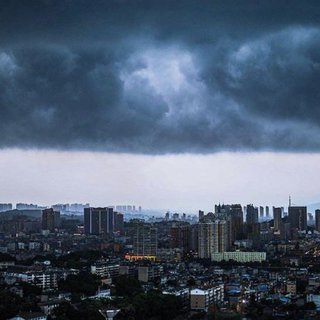 强降雨升级！全国多地暴雨预警，雨季防潮除湿、出行必备、暴雨天安全指南，一篇全知晓！