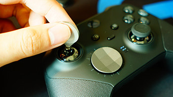 我在索尼电视上接了个NS并连接Xbox Elite 2 精英手柄 2代 玩国行塞尔达传说 附开箱