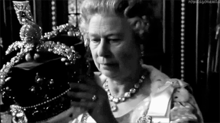 涨知识啦：英国皇室最爱的骨瓷茶器，里面加了骨头？其实，这是一个欧瓷子与中国瓷父的故事～