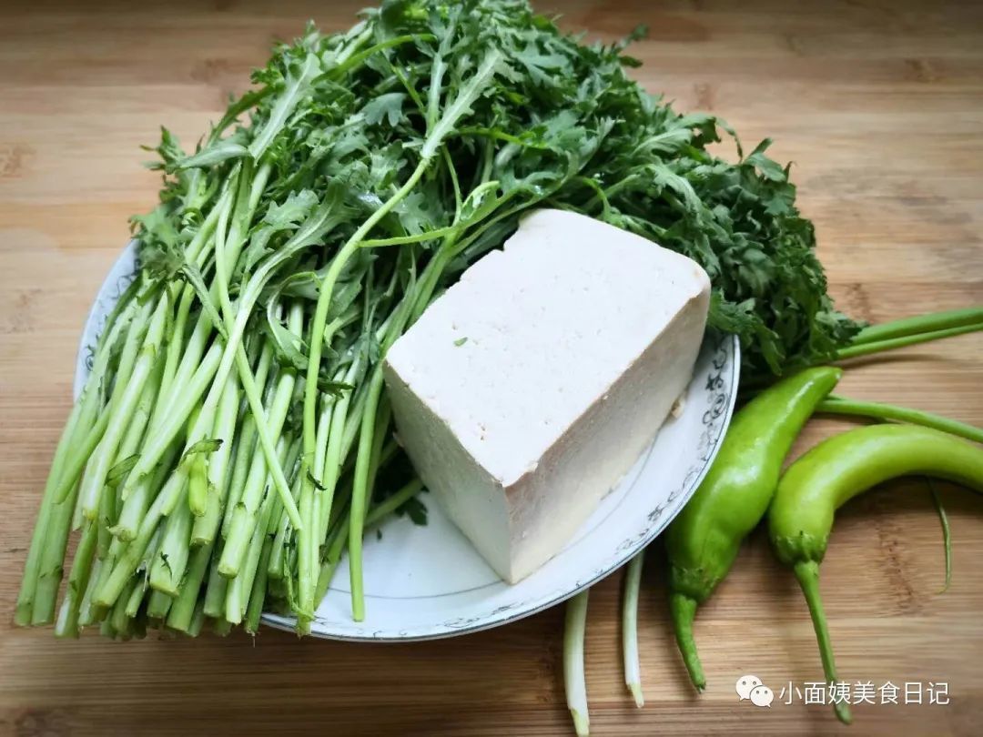 豆腐和它是,"黄金搭档",简单一炒,营养又下饭,孩子超爱吃!