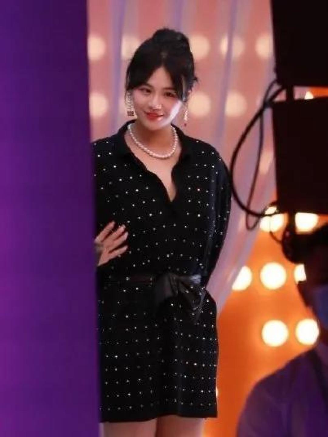 女明星这碗饭也太不好吃啊90斤当红小花胖到焦虑