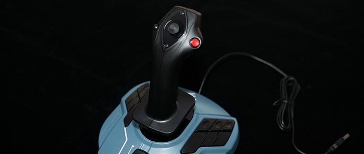 图马思特tca空客版飞行摇杆——给你更真实的开飞机体验