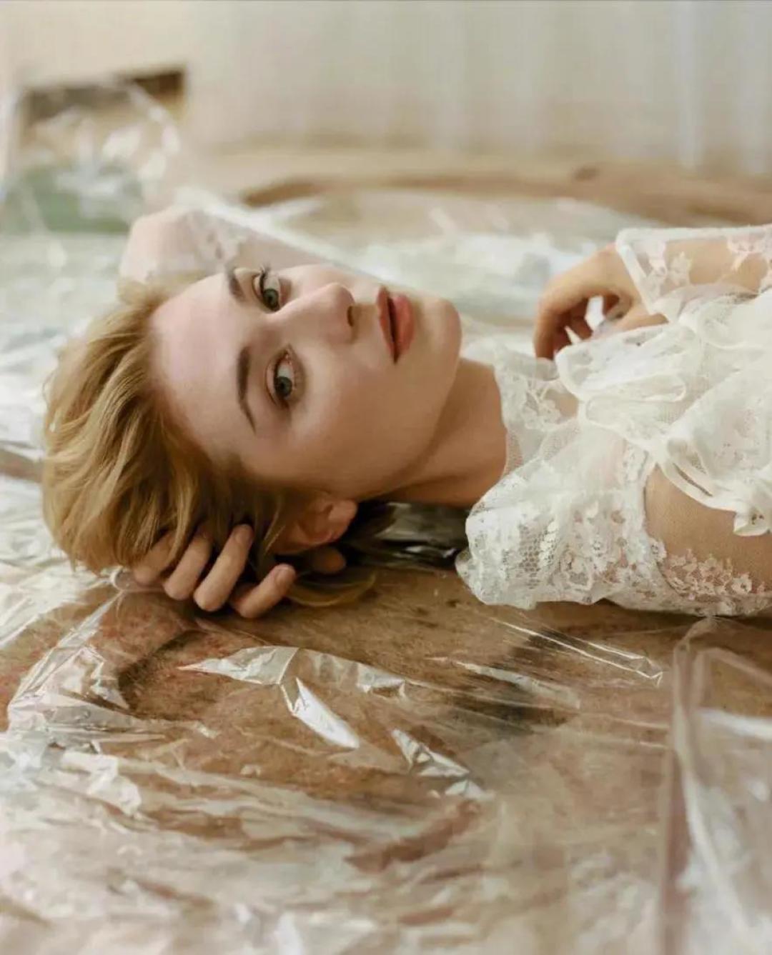 “烧脑”新片《信条》的女主角Debicki,你还看过她什么剧?
