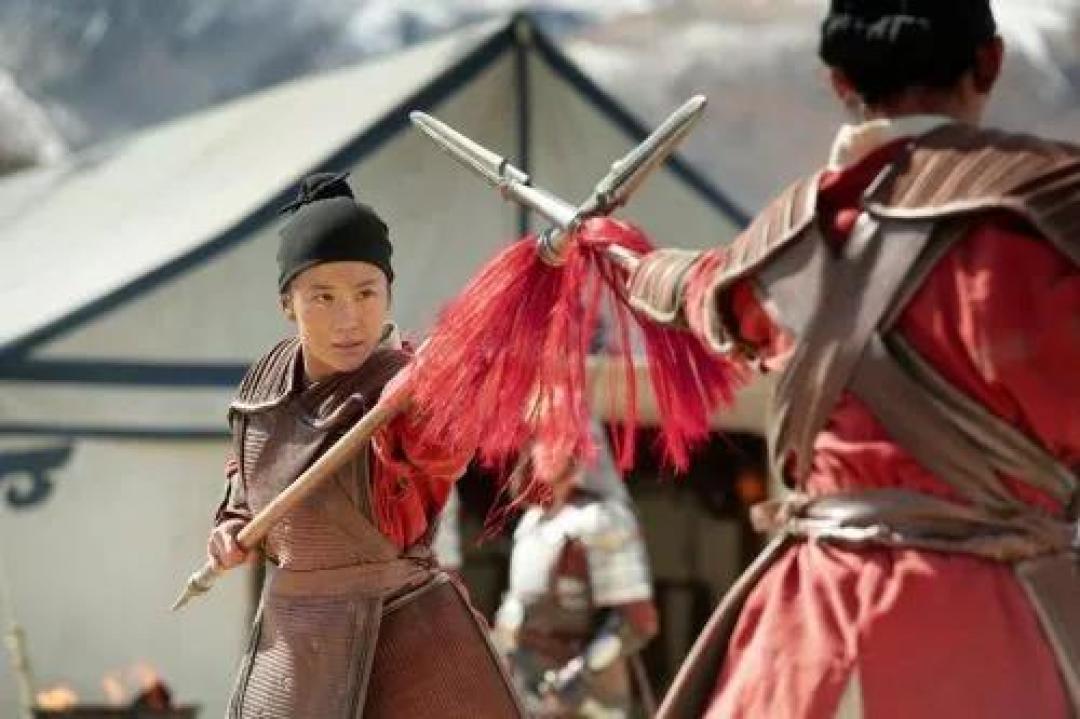 《花木兰》：迪士尼又来哄小孩了