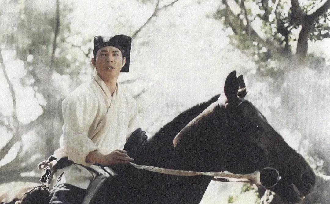 28年前李连杰主演的武侠片,让令狐冲成了渣男,华山派成了吃货