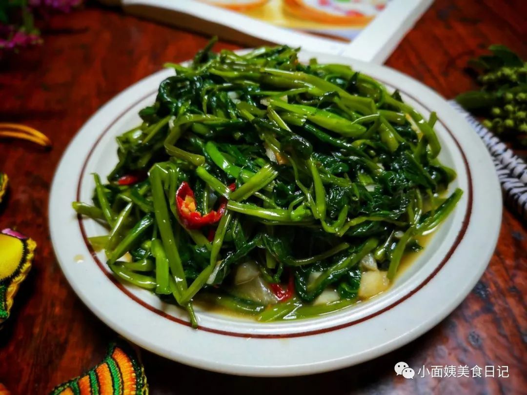 栗子香甜粉糯，非常好剥皮，味道特别棒，一点不比外面卖的差！