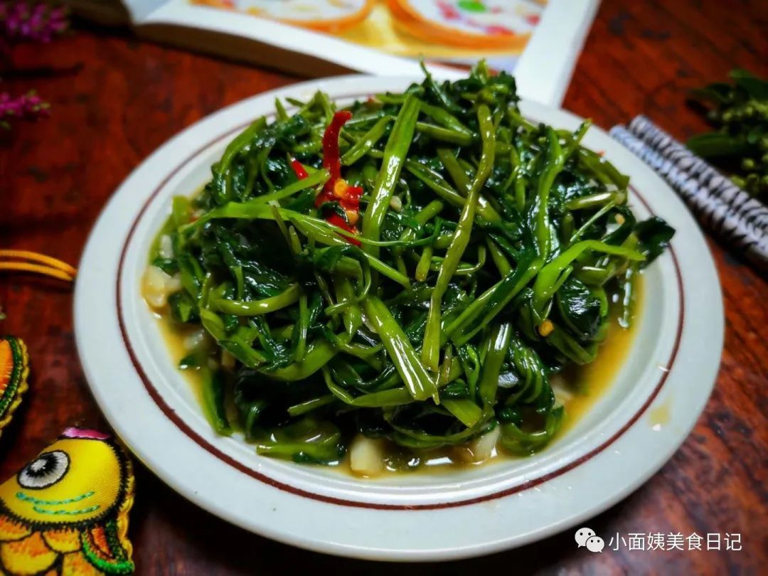 栗子香甜粉糯，非常好剥皮，味道特别棒，一点不比外面卖的差！