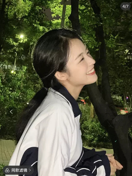 深圳校服是如何打破次元壁成为网红必备的?含穿搭教程哦~