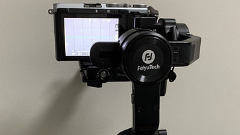 Vlogger的千元级相机稳定器性价比之选──飞宇AK2000c