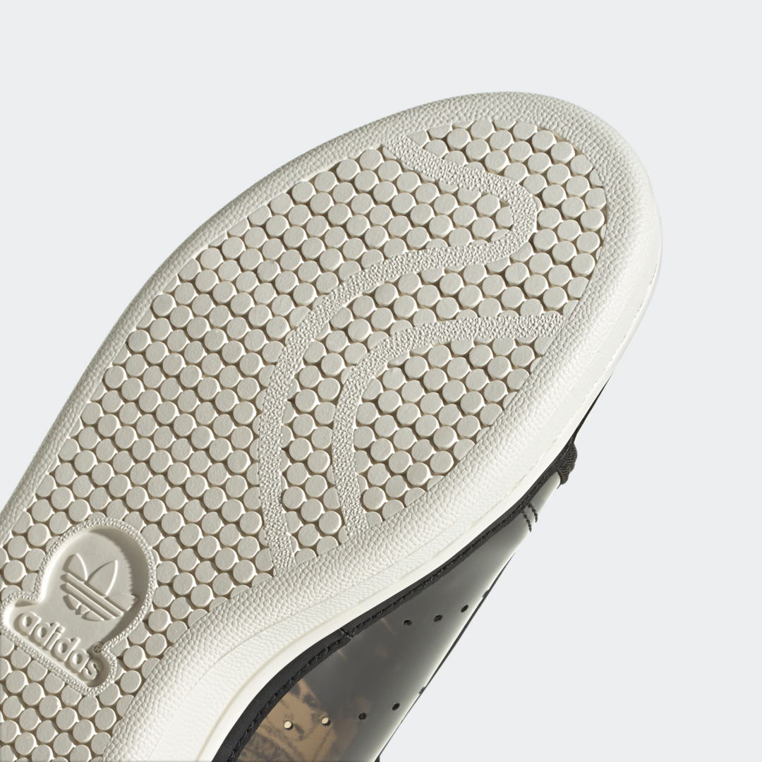 时尚不怕雨：adidas 阿迪达斯 即将发售 透视风 Stan Smith 运动板鞋