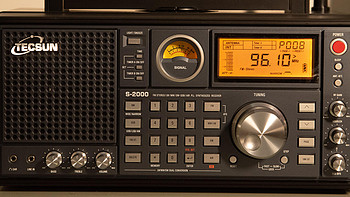 一名伪收音机爱好者的德生S-2000无线电接收机开箱