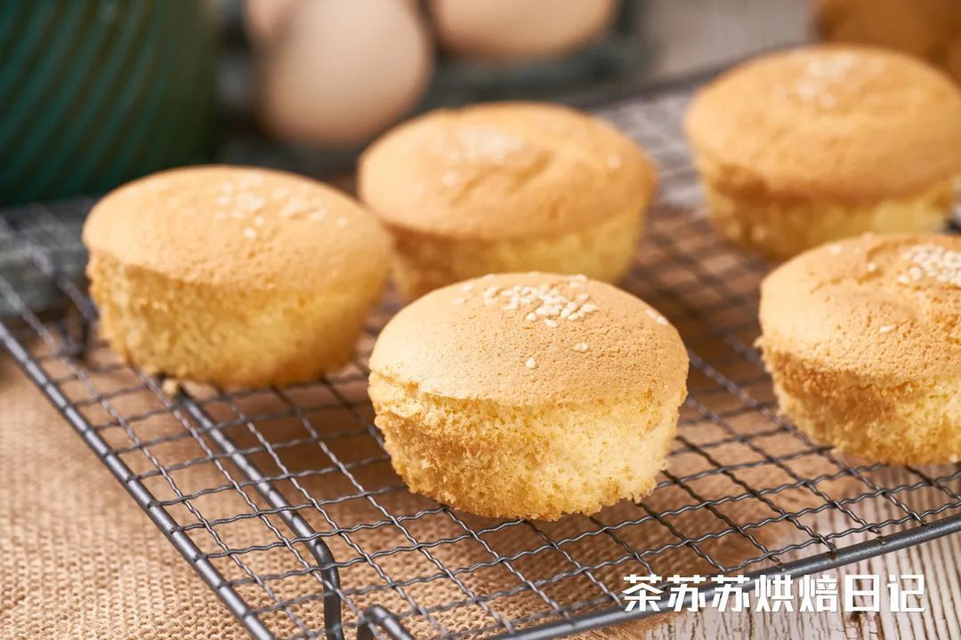 童年最爱的一口，在家几步做出来！松软香甜！