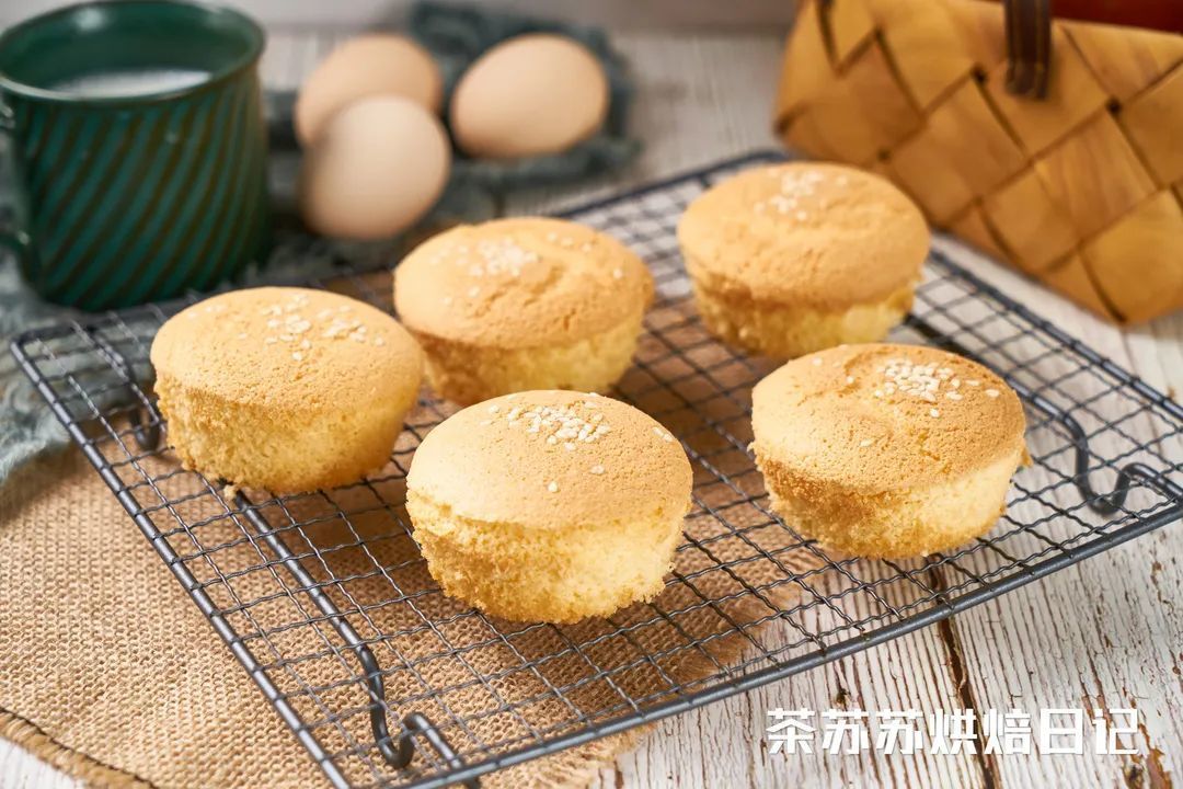 童年最爱的一口，在家几步做出来！松软香甜！