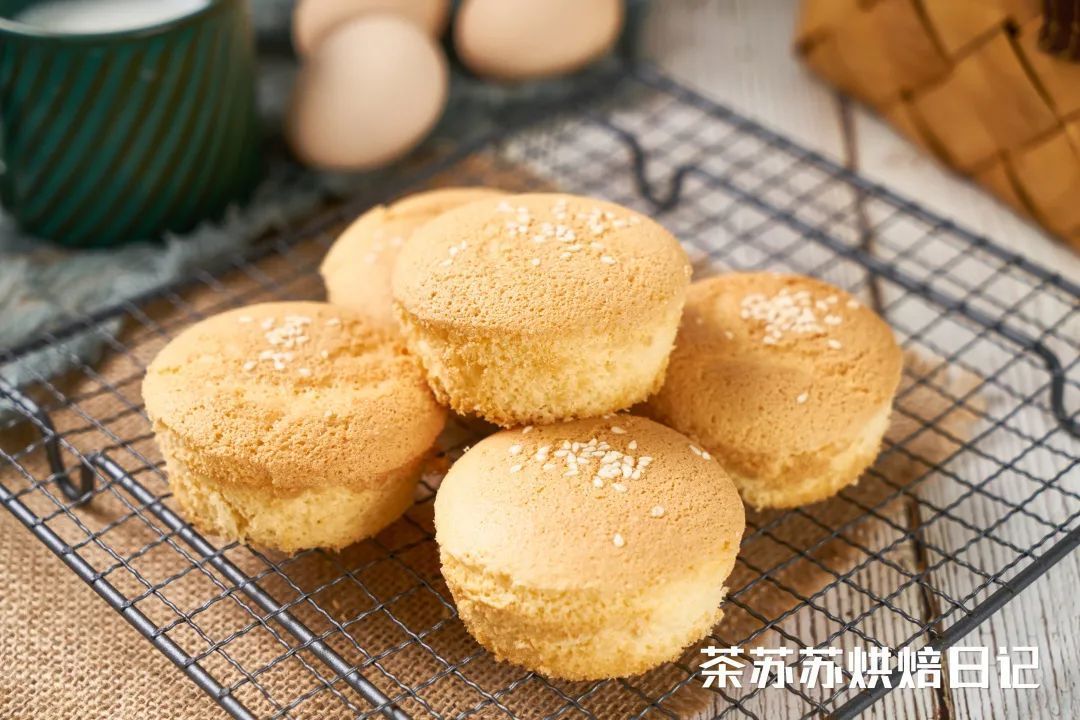 童年最爱的一口，在家几步做出来！松软香甜！