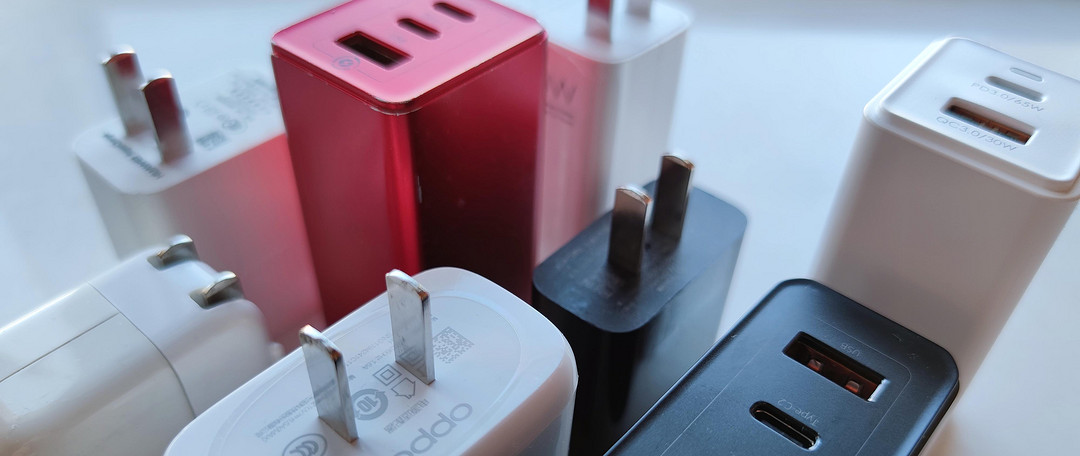 面对疾风吧,充就完了—— Anker安克英雄联盟联名 亚索氮化镓充电器65W