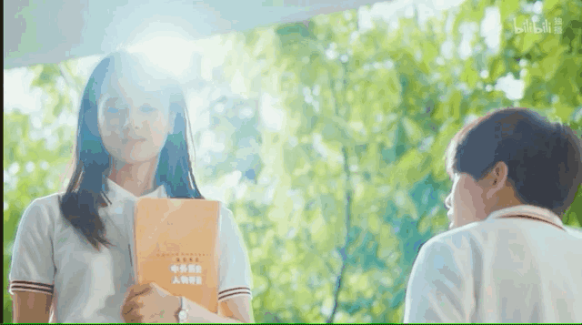 两极分化严重,彭昱畅新剧怎么了?