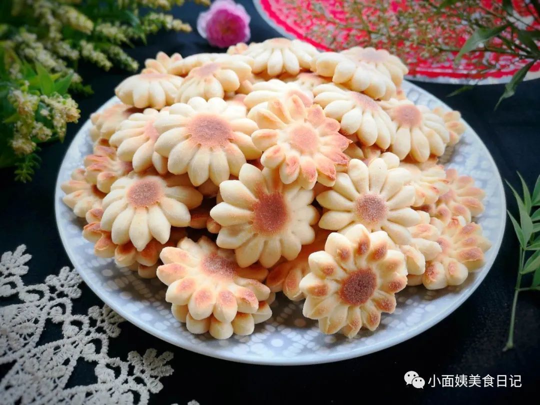 儿童零食来了,自制健康小零食给孩子,口感松软,一口一个真好吃!