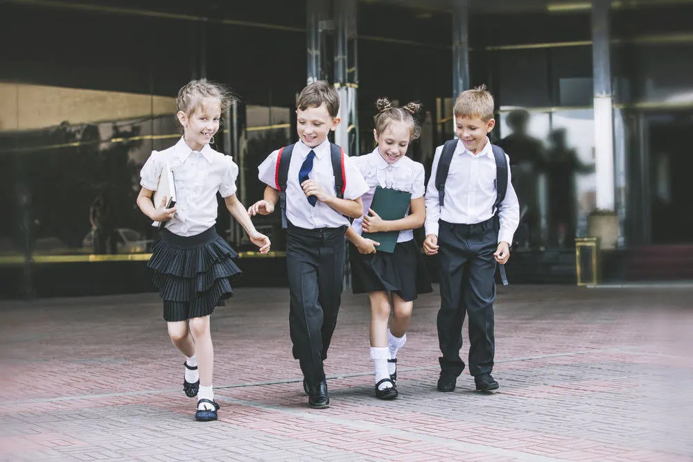 小学择校记：读了一年国际学校后，我给孩子转学了