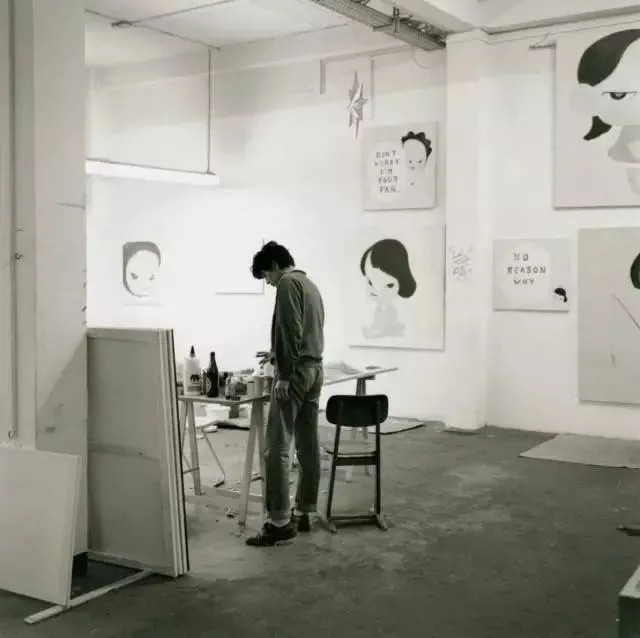 日本最贵艺术家奈良美智，如何引领着“治愈系”风潮？