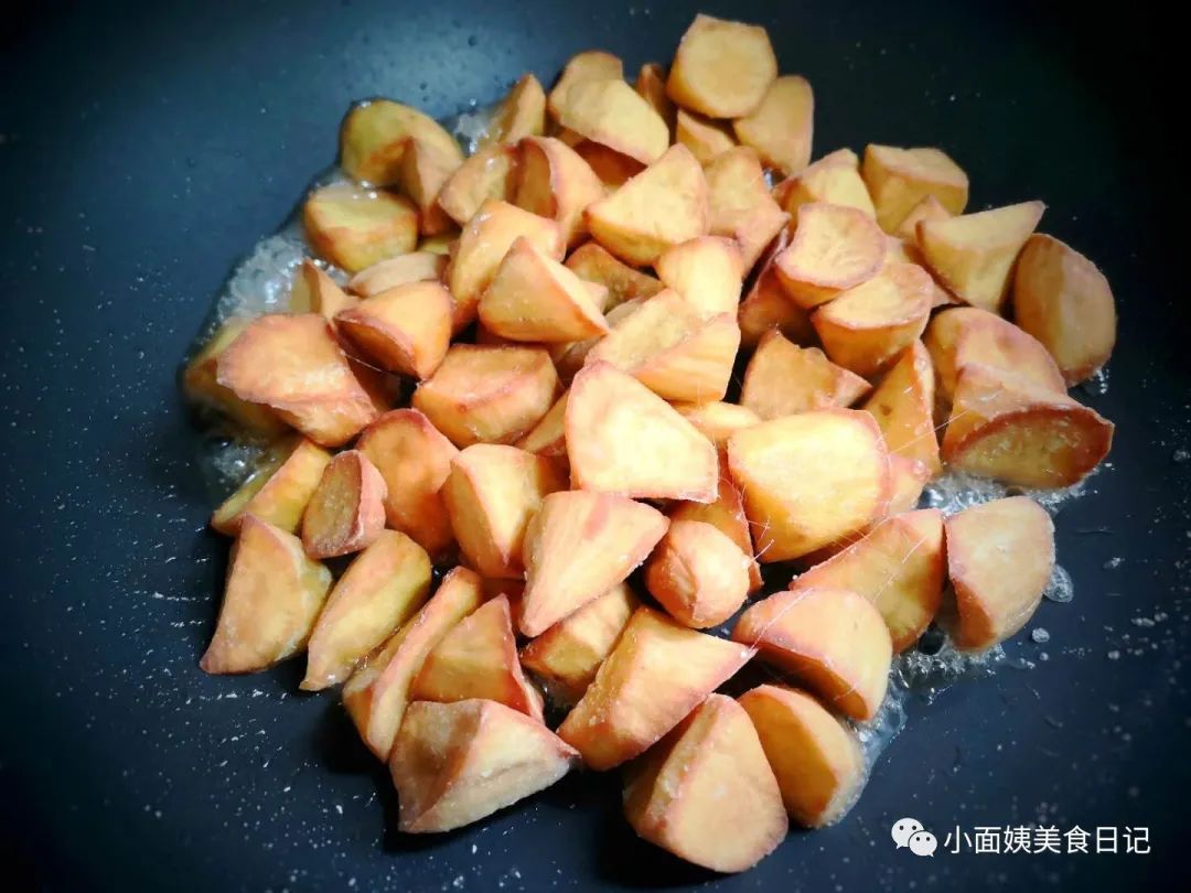 秋天，吃南瓜土豆不如吃它，2块钱一斤，简单炒一盘，解馋又顶饱 ！