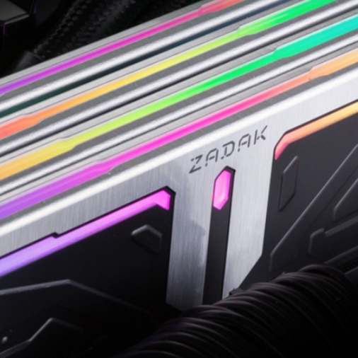 更具个性化的高端内存？ZADAK SPARK 测评报告