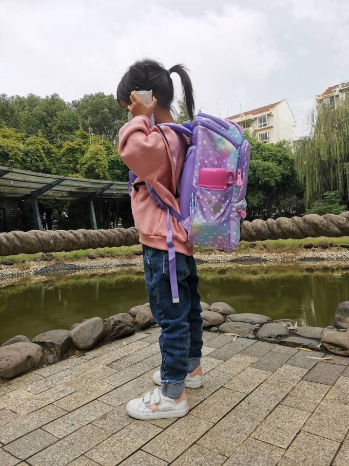 女士双肩包