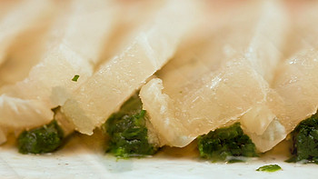 小厨爱做饭 篇九十一：高颜值水晶菠菜冻，入口全是满满的胶原蛋白