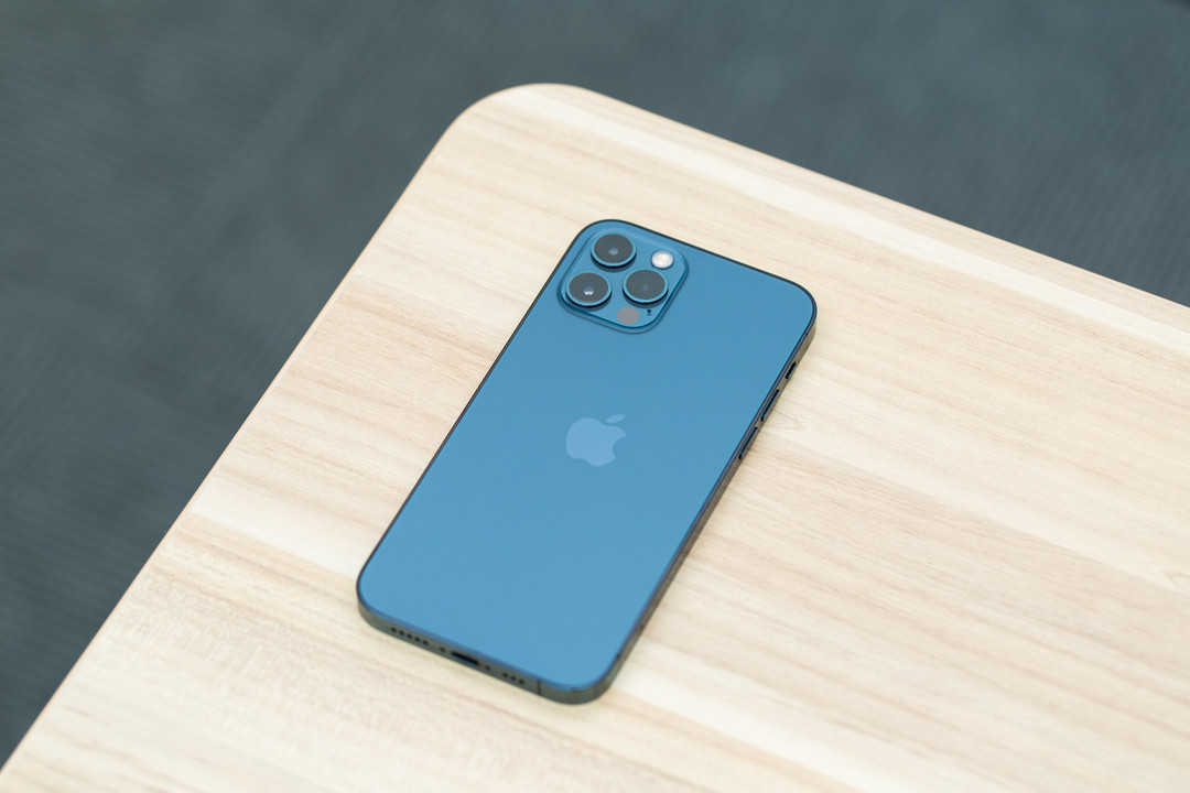 它是大家都满意的海蓝色 Iphone 12 Pro海蓝色开箱 拍照深度体验 Iphone 什么值得买