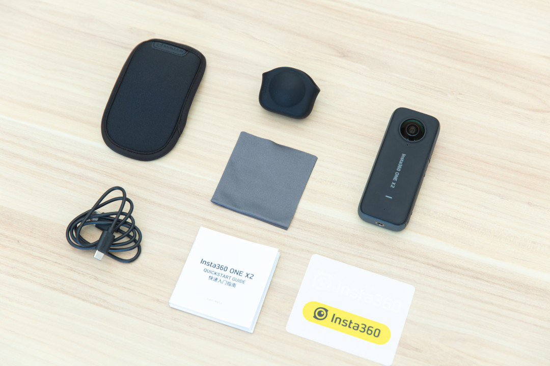 加一块屏幕之后会有何不同？Insta360 ONE X2开箱体验