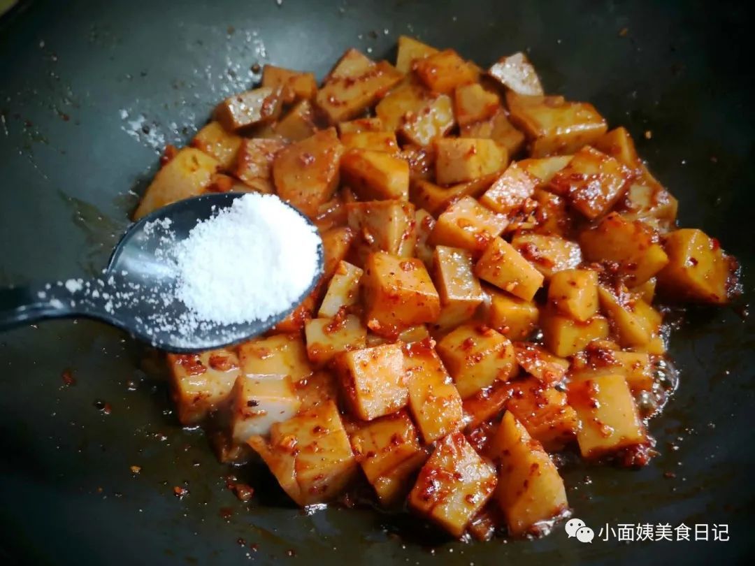 它天冷炒着吃,比夏天凉拌香太多,很多人不知道,懂的人能吃三碗!