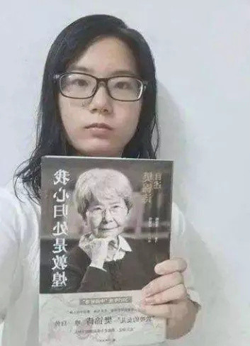 出身底层，今年最红的北大女生：她的背后，藏着6000万孩子的伤感童年