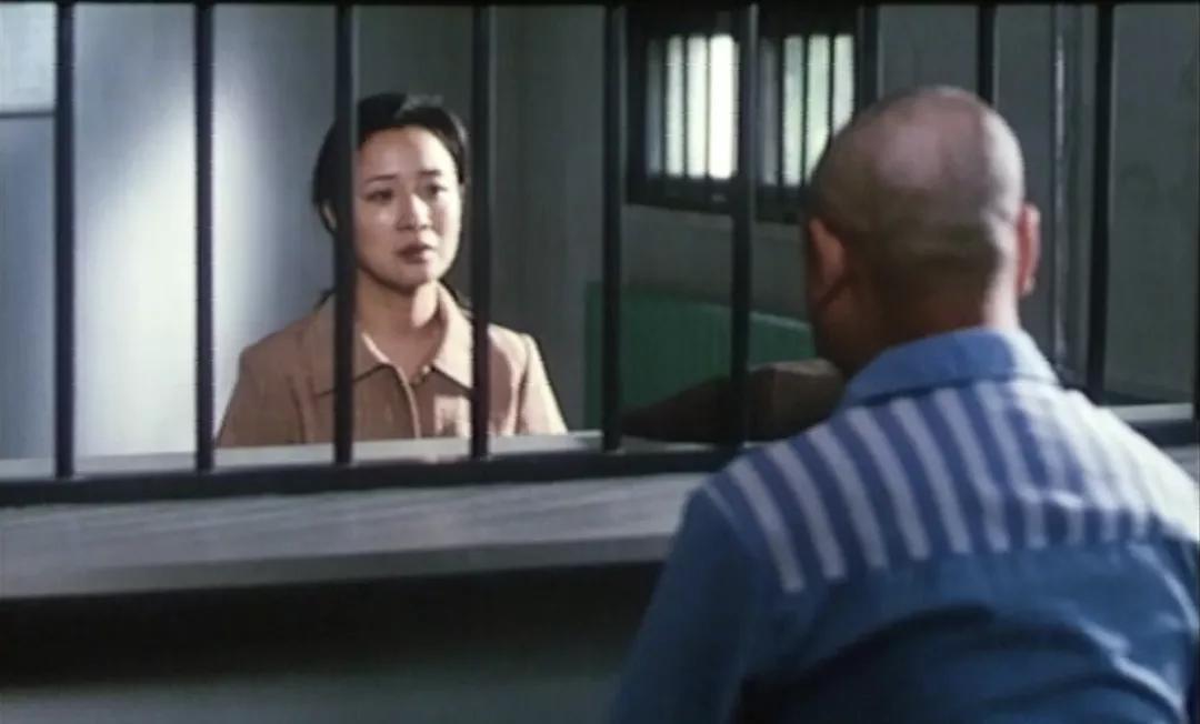 范伟主演的首部电影,总被生活欺负,该不该一板砖拍回去?