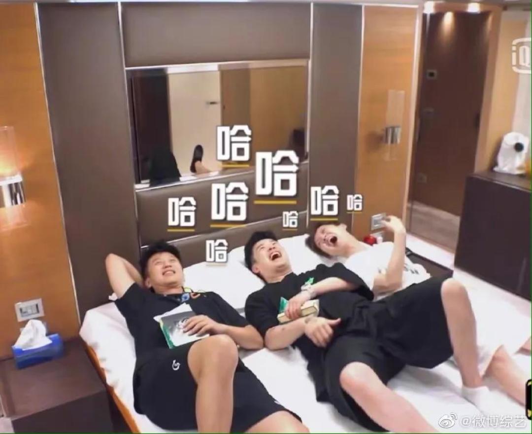 《哈哈哈哈哈》打造“综艺版”人在囧途，视频平台联手自制会是新未来？