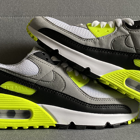 实惠的经典款Nike air max 90