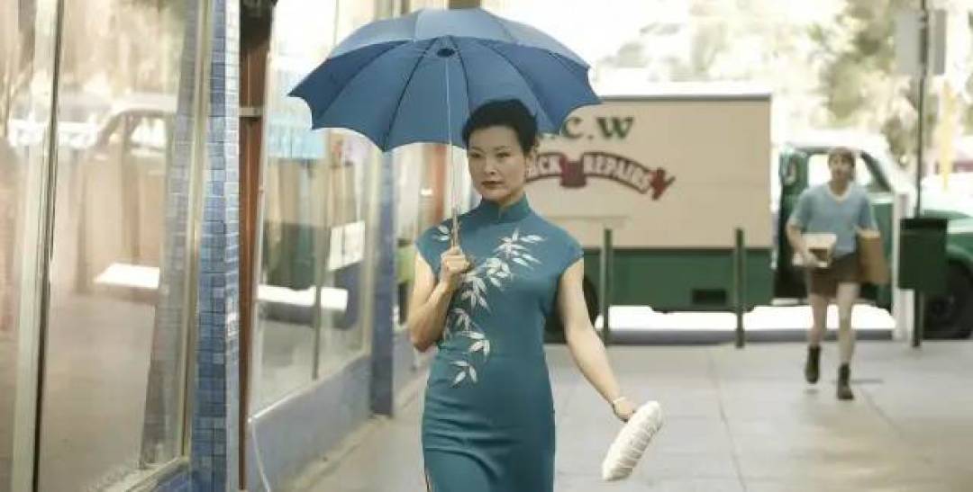 性感又不失风情,她能打败汤唯夺影后不是没道理