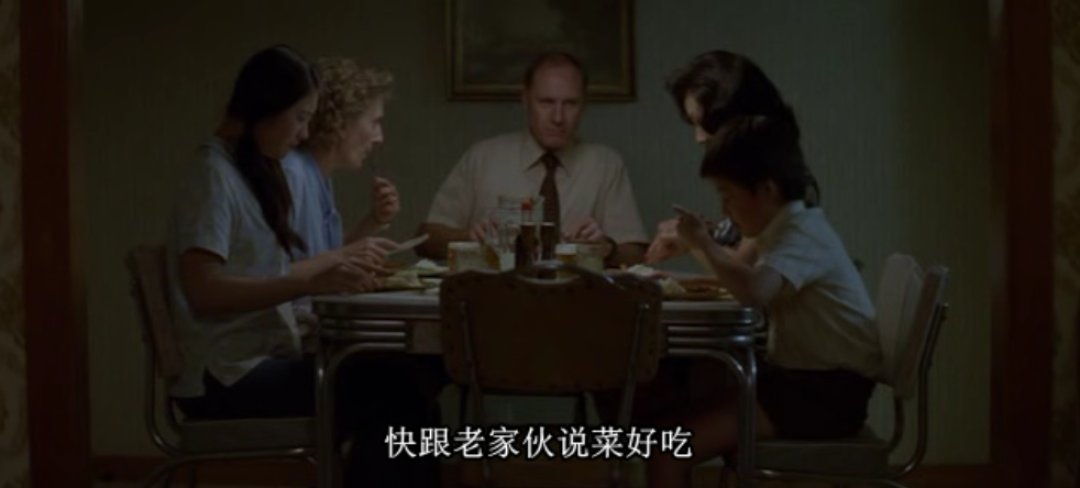 性感又不失风情,她能打败汤唯夺影后不是没道理