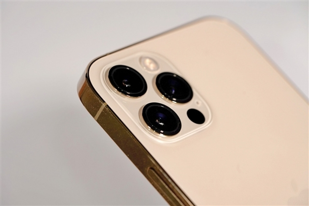 iPhone 12 Pro Max续航测试出炉:玩游戏只坚持了3小时出头,游戏还有待进一步优化