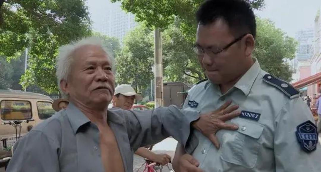 这么大尺度也能过审,真是奇迹