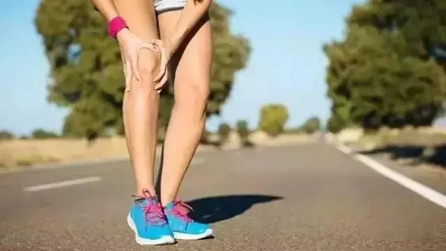 跑步勿忽视力量训练，养护膝盖的黄金动作