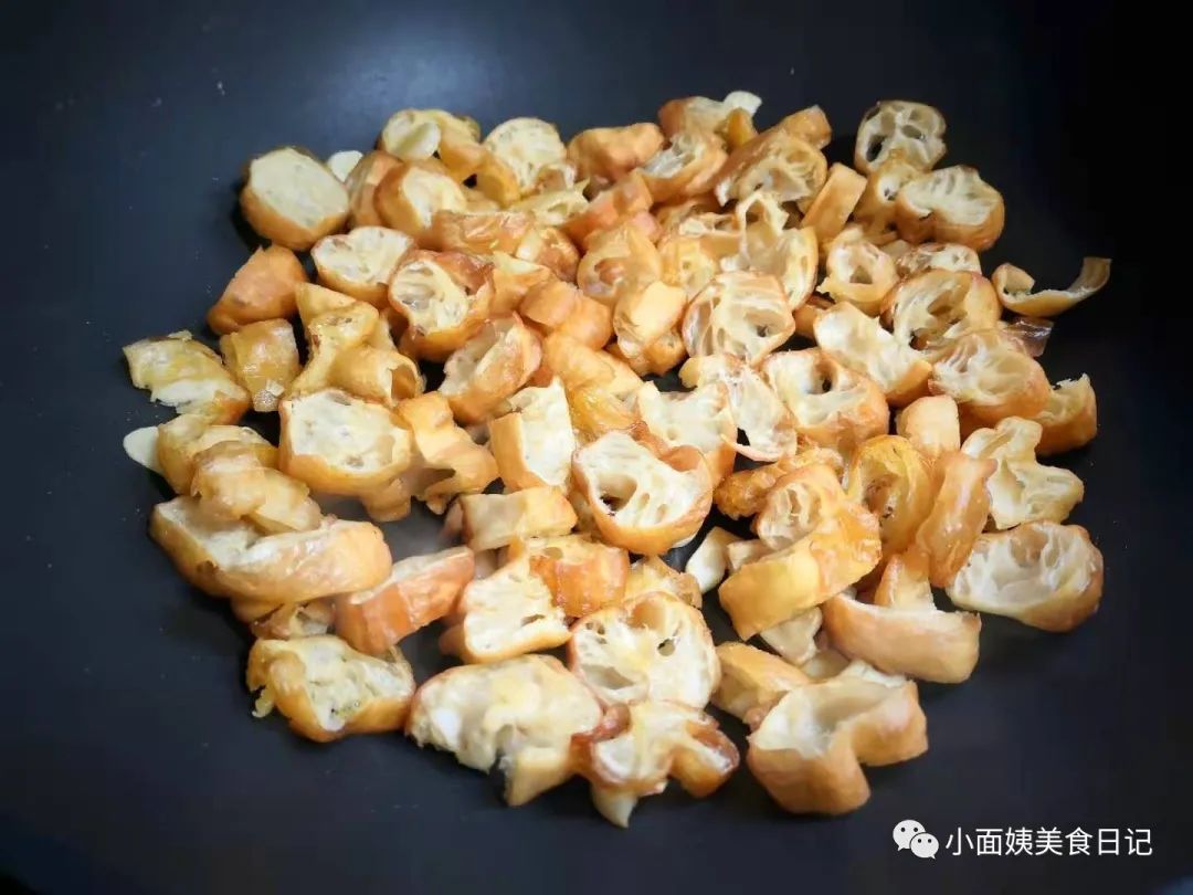 比肉还好吃的一道素菜，成本不到5块钱，​简单营养，吃了不长肉！