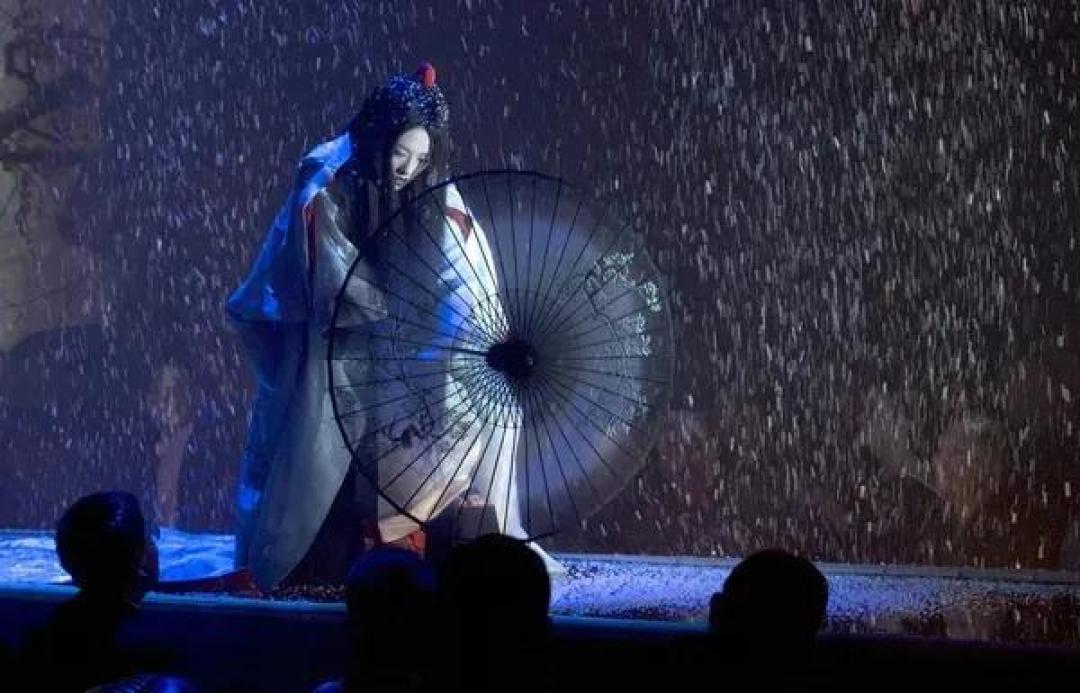 00后刘浩存演技被赞、周冬雨再度封后!其他谋女郎们现状如何了?